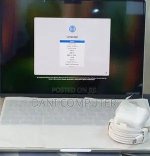 New Laptop Apple MacBook Air 2025 M4 15-Inch 16GB Apple M4 SSD 256GB