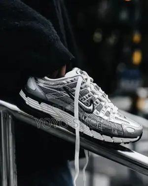 Nike-P6000 a Running -Inspired Metalic Unisex Sneaker