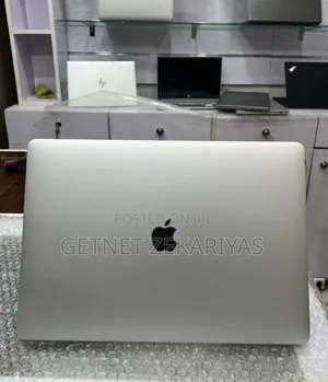 New Laptop Apple MacBook Pro 2018 16GB Intel Core I7 SSD 256GB