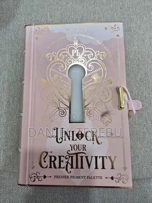 P. Louise Unlock Your Creativity Pressed Pigment Palette.