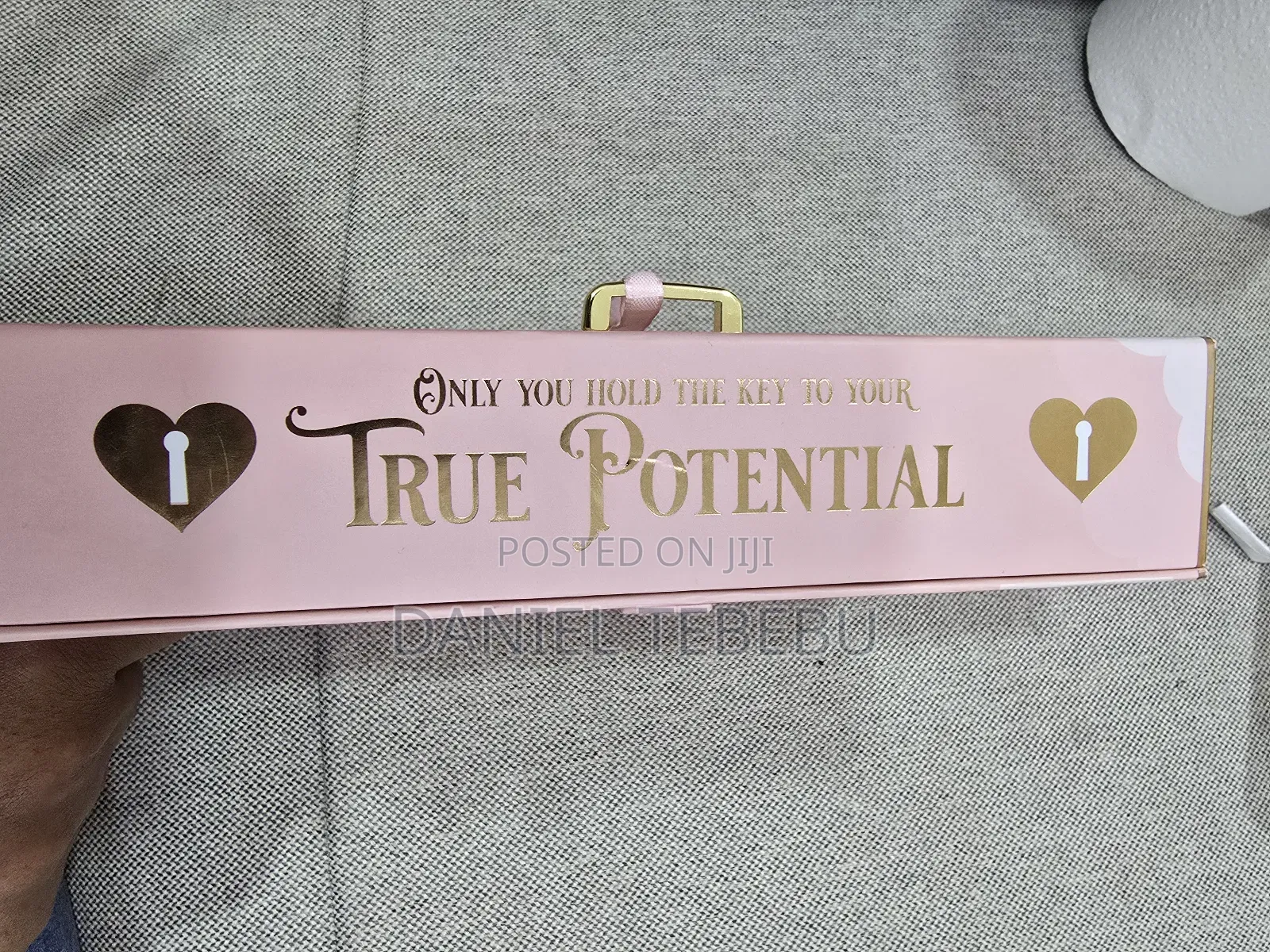 P. Louise Unlock Your Creativity Pressed Pigment Palette.