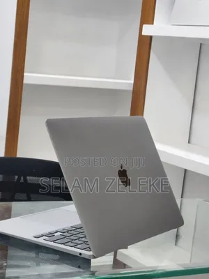 New Laptop Apple MacBook Air 2020 M1 16GB Intel Core 7 SSD 512GB