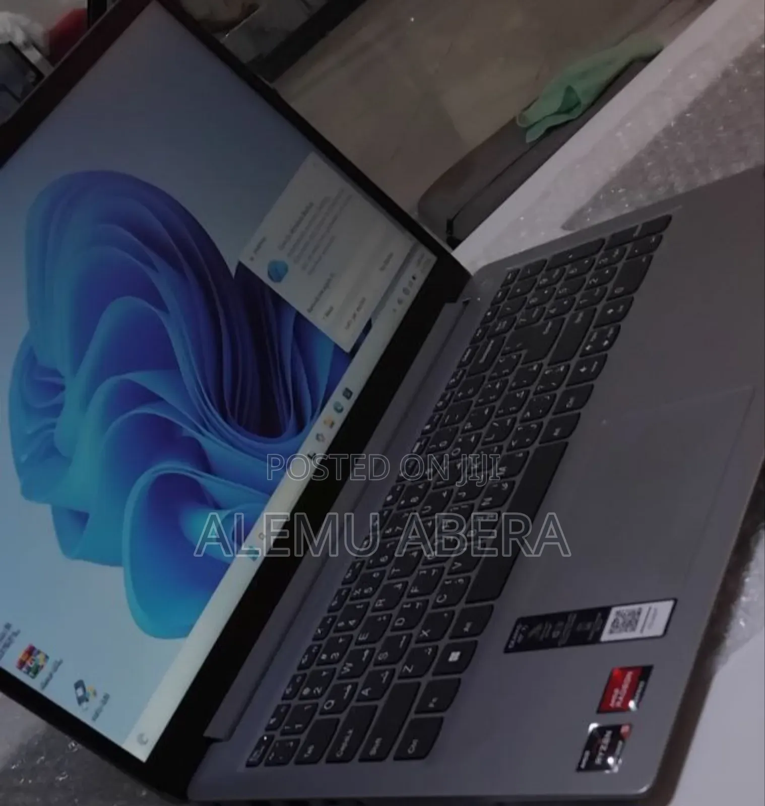 New Laptop Lenovo Ideapad 3 8GB AMD Ryzen 5 SSD 512GB