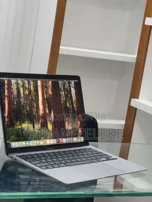 New Laptop Apple MacBook Air 2020 M1 16GB Intel Core 7 SSD 512GB