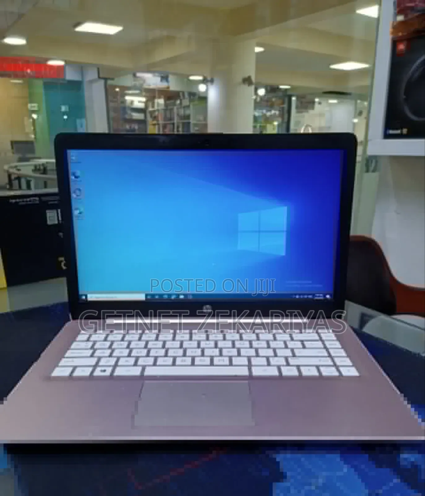 New Laptop HP 4GB Intel Pentium SSD 72GB