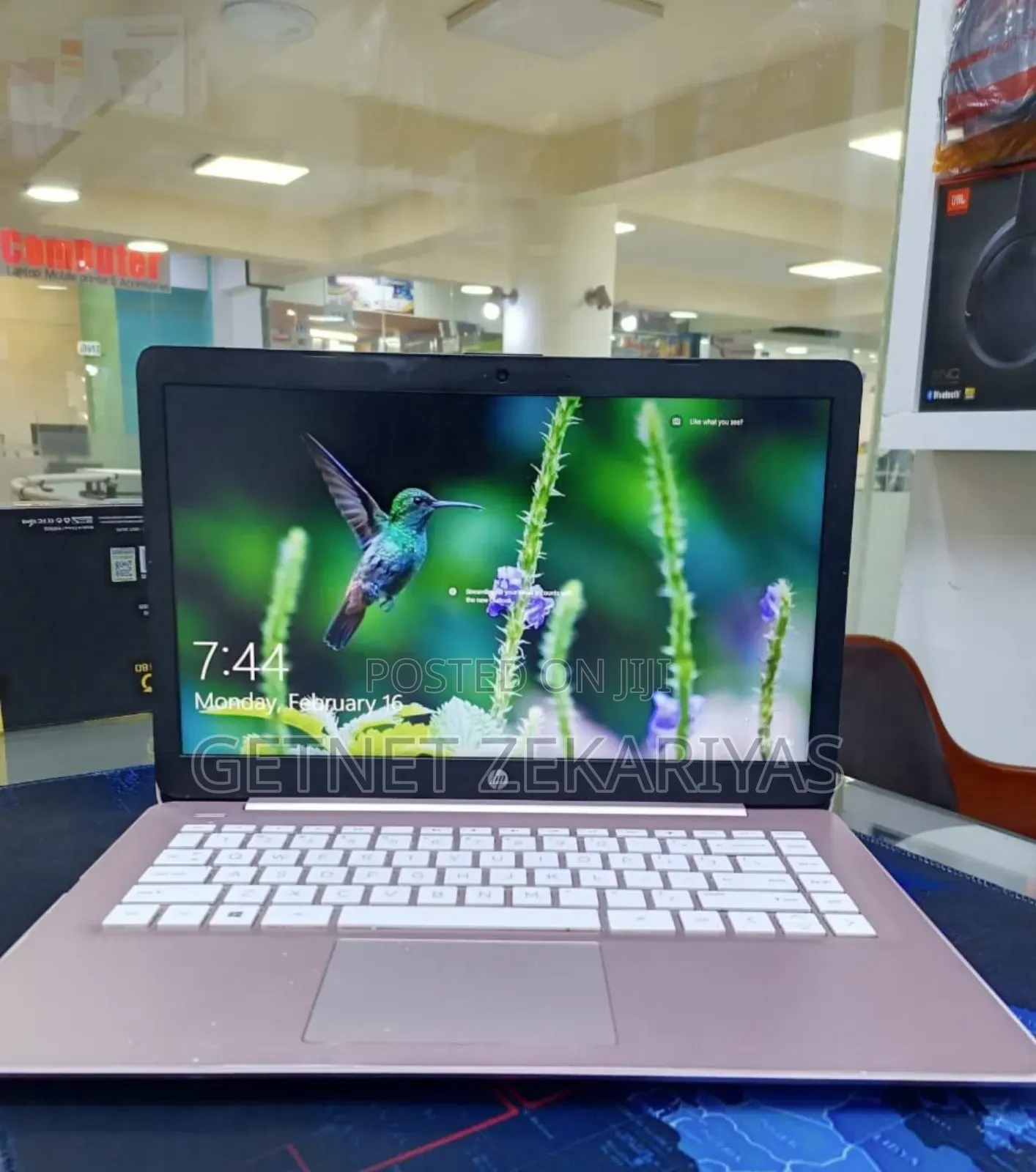 New Laptop HP 4GB Intel Pentium SSD 72GB