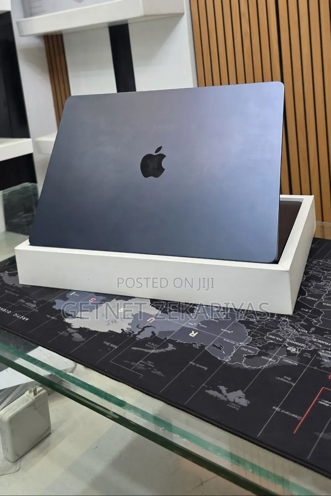 New Laptop Apple MacBook Air 2025 M4 15-Inch 16GB Apple M4 SSD 256GB