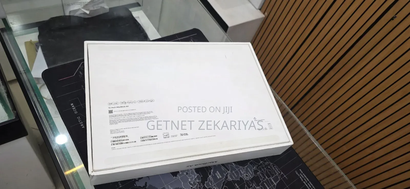 New Laptop Apple MacBook Air 2025 M4 15-Inch 16GB Apple M4 SSD 256GB