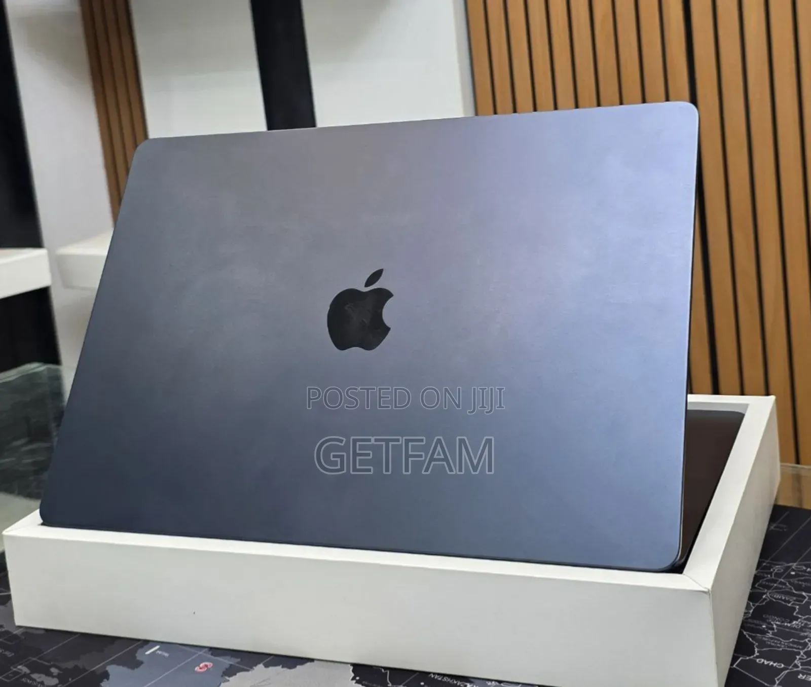 New Laptop Apple MacBook Air 2025 M4 15-Inch 16GB Apple M4 SSD 256GB