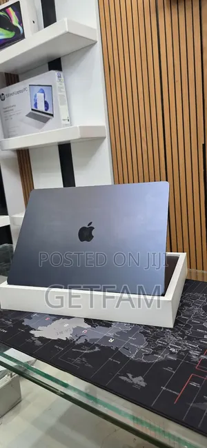 New Laptop Apple MacBook Air 2025 M4 15-Inch 16GB Apple M4 SSD 256GB