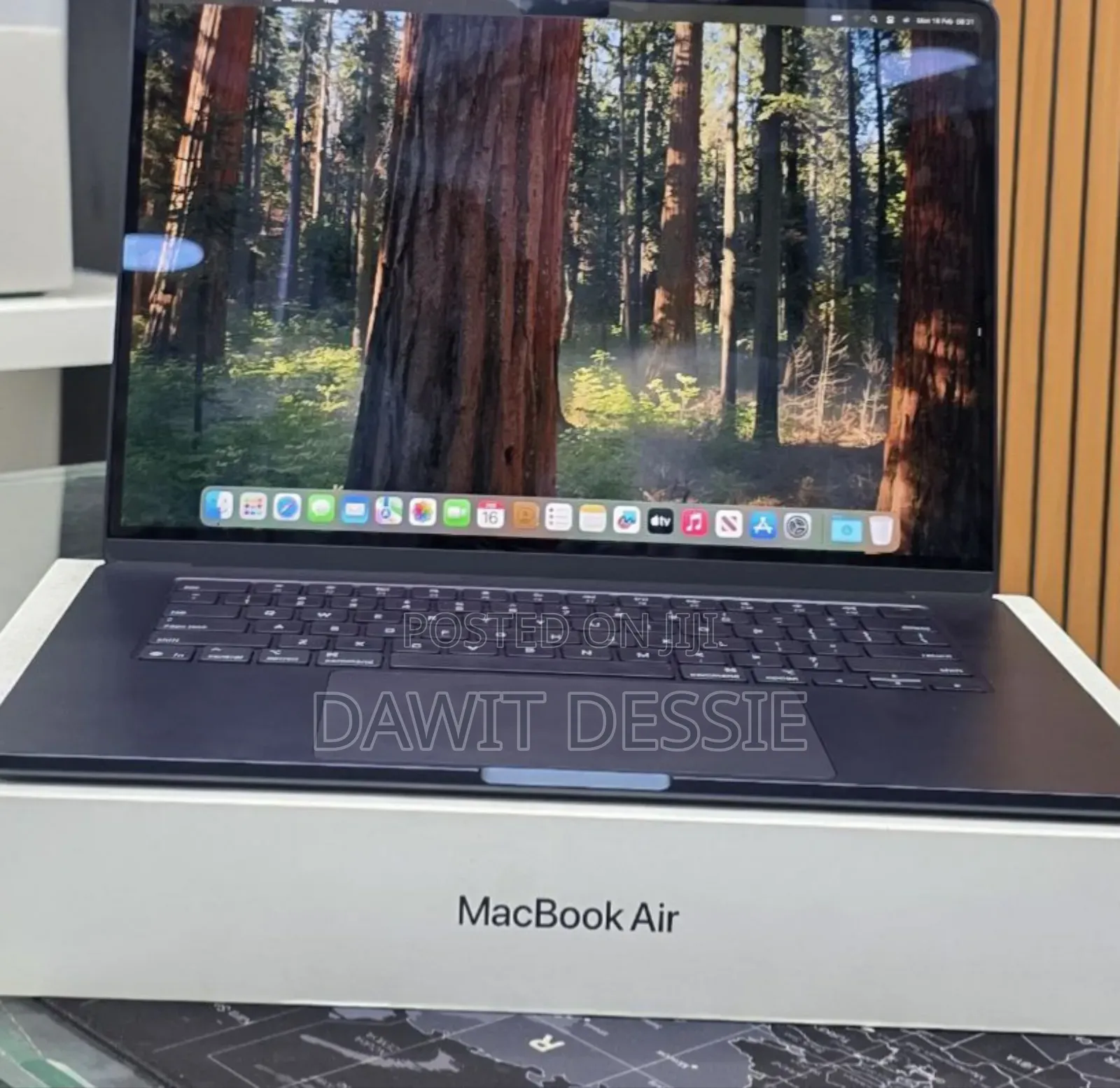 New Laptop Apple MacBook Air 2025 M4 15-Inch 16GB Apple M4 SSD 256GB