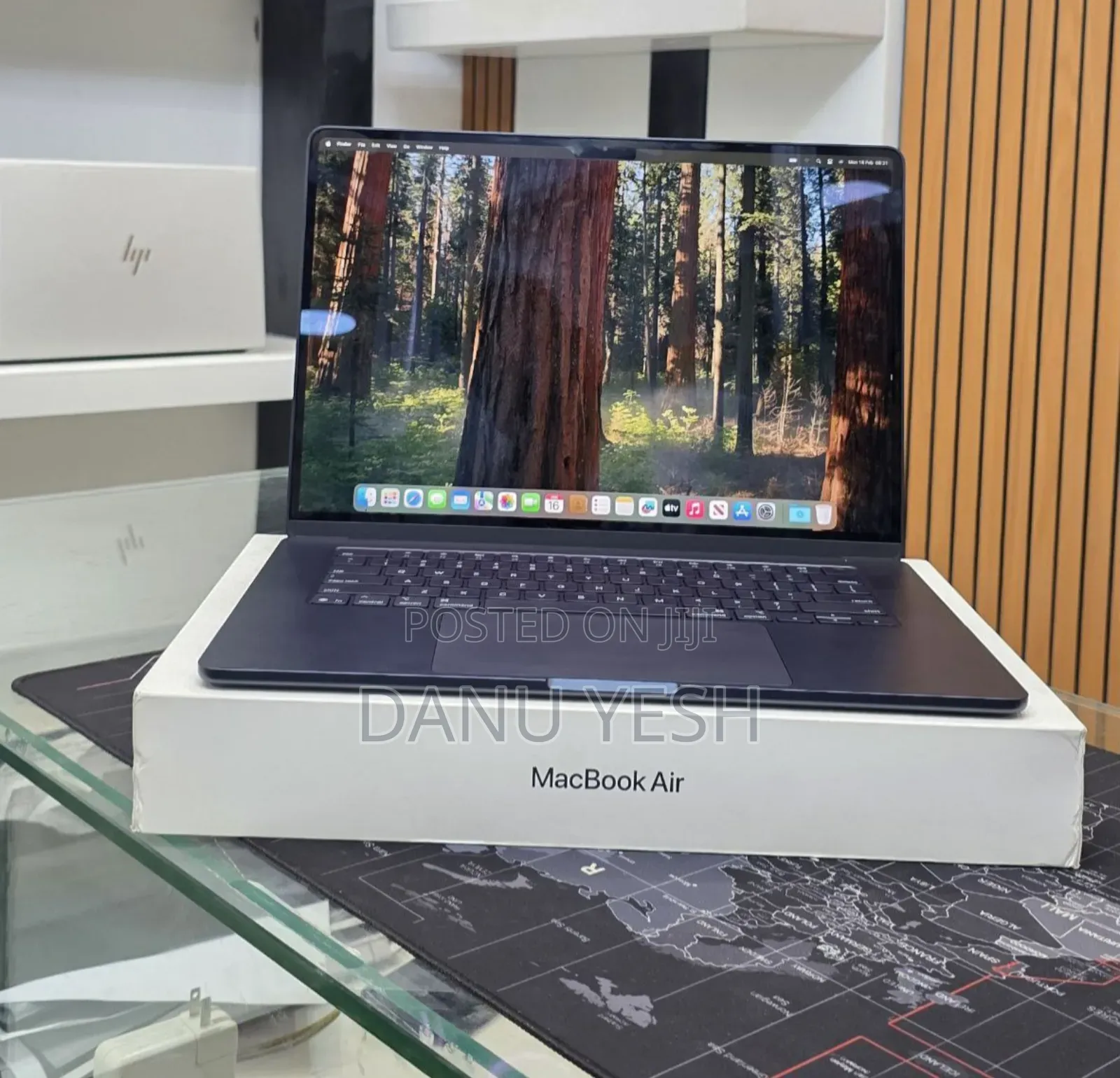New Laptop Apple MacBook Air 2025 M4 15-Inch 16GB Apple M4 SSD 256GB