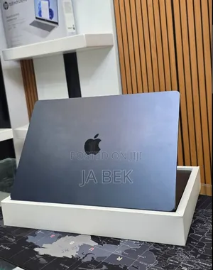 New Laptop Apple MacBook Air 2025 M4 15-Inch 16GB Apple M4 SSD 256GB