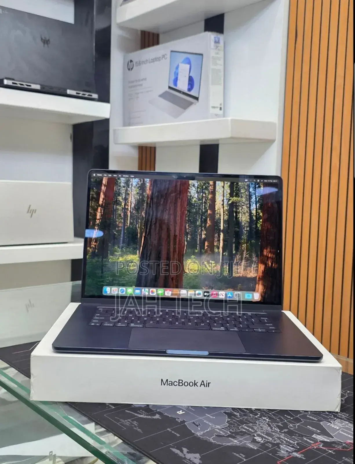 New Laptop Apple MacBook Air 2025 M4 15-Inch 16GB Apple M4 SSD 256GB
