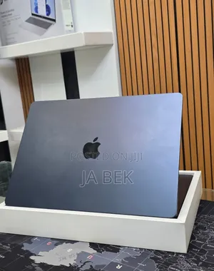 New Laptop Apple MacBook Air 2025 M4 15-Inch 16GB Apple M4 SSD 256GB