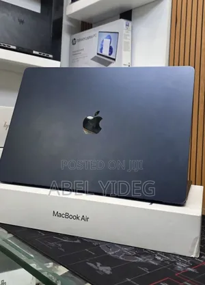 New Laptop Apple MacBook Air 16GB Apple M4 SSD 512GB