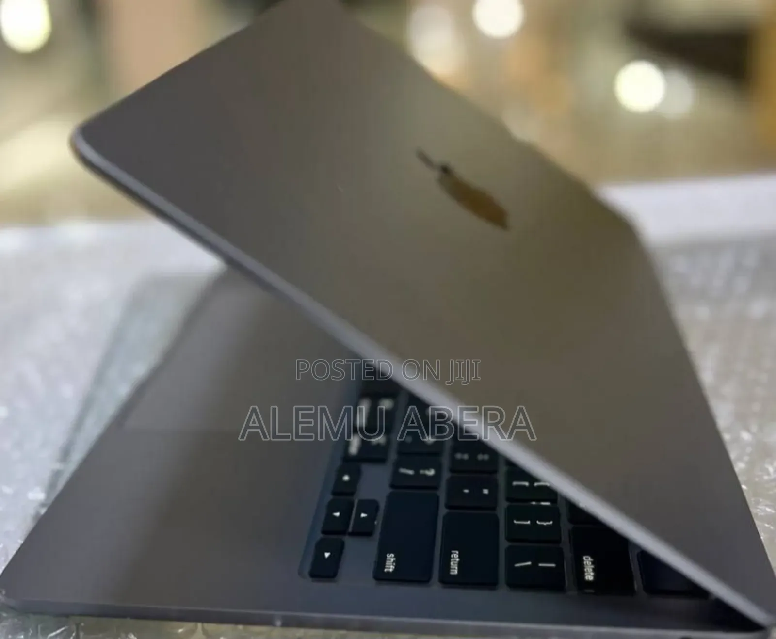 New Laptop Apple MacBook Air 2022 M2 8GB Apple M2 SSD 256GB