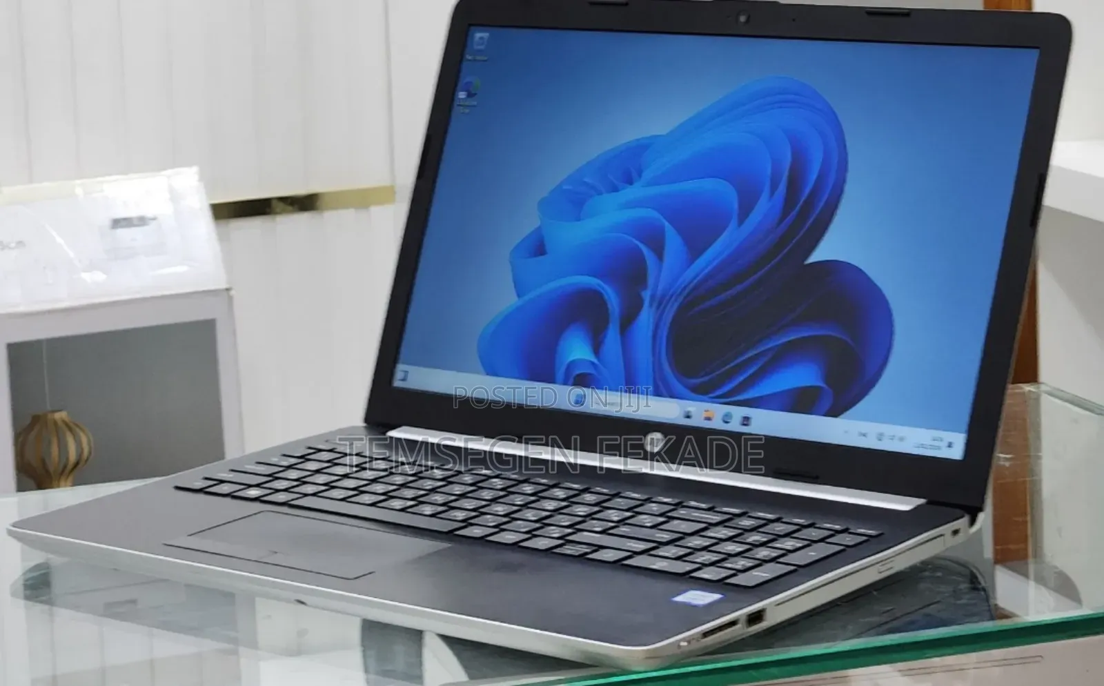 New Laptop HP Stream Notebook 4GB Intel Core I3 HDD 1T