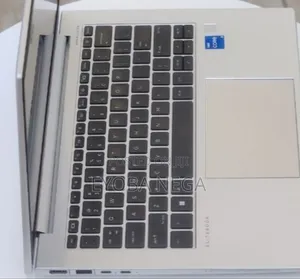 New Laptop HP EliteBook 840 G10 16GB Intel Core I5 SSD 512GB