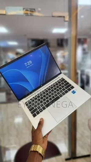 New Laptop HP EliteBook 840 G10 16GB Intel Core I5 SSD 512GB