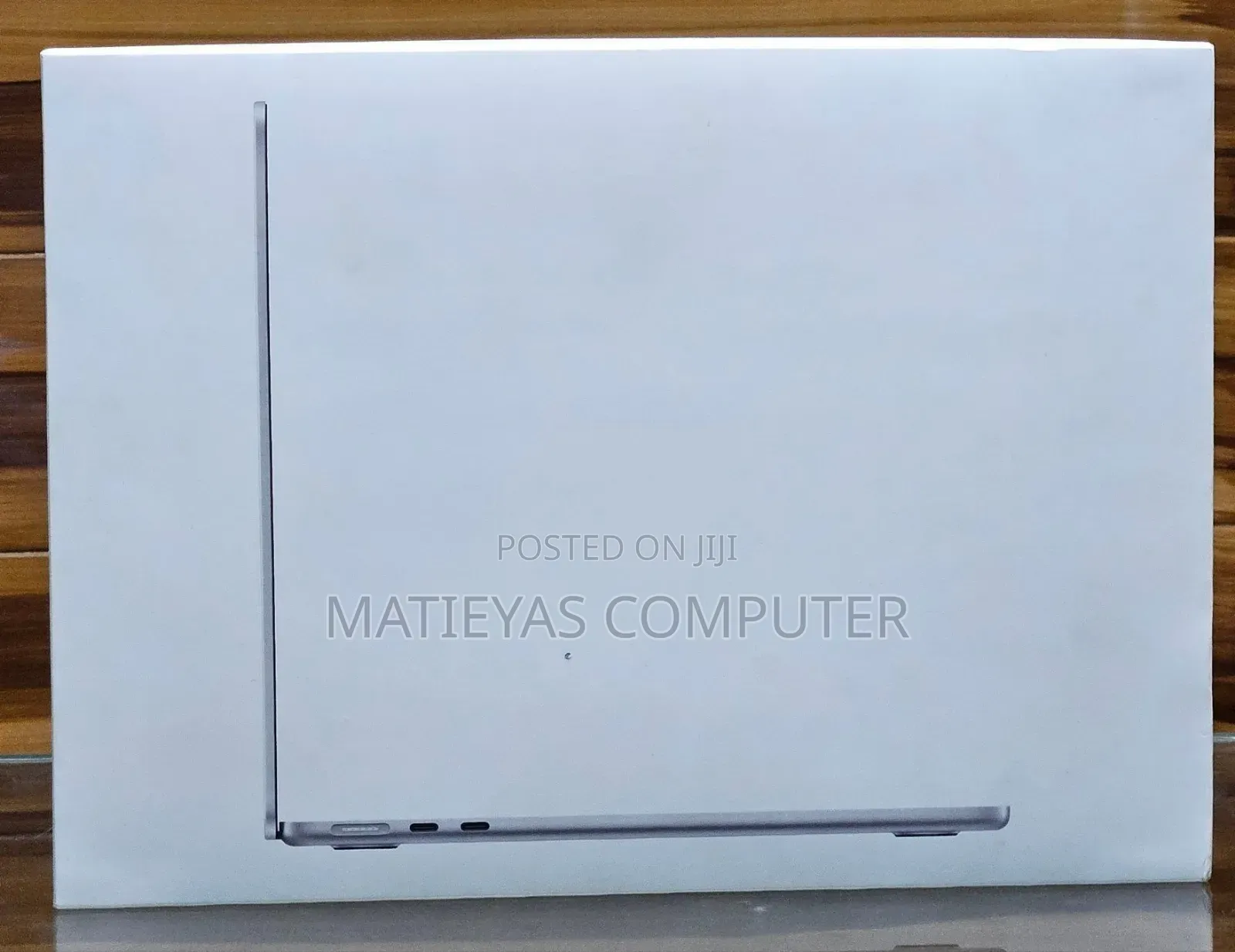 New Laptop Apple MacBook Air 2025 M4 13-Inch 16GB Apple M4 SSD 1T