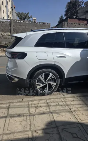 Volkswagen ID.6 2022 White