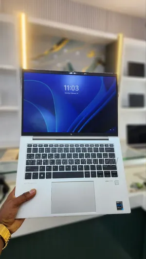 New Laptop HP EliteBook 840 10 16GB Intel Core I5 SSD 512GB