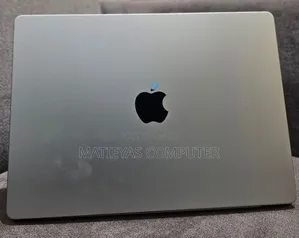 New Laptop Apple Macbook Pro 2025 M5 14-Inch 16GB Apple M5 SSD 512GB