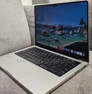 New Laptop Apple Macbook Pro 2025 M5 14-Inch 16GB Apple M5 SSD 512GB