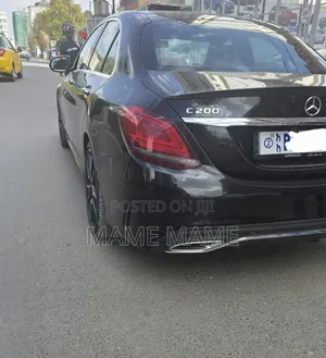 Mercedes-Benz C200 2018 Black