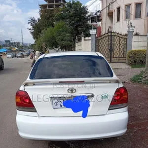 Toyota Platz 2005 White