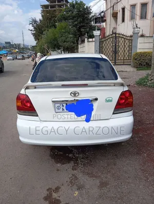 Toyota Platz 2005 White