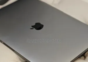 New Laptop Apple MacBook Pro 2019 16GB Intel Core I7 SSD 1T