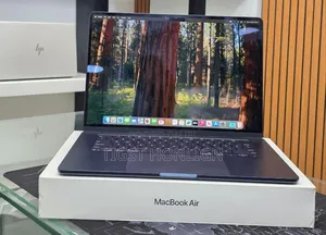 New Laptop Apple MacBook Air 16GB Apple M4 SSD 512GB