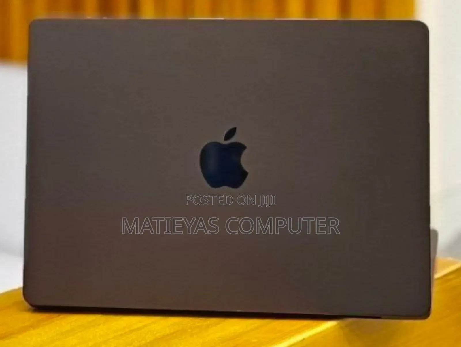 New Apple MacBook Pro 2023 M3 14-Inch 18GB Apple M3 Pro SSD 512GB