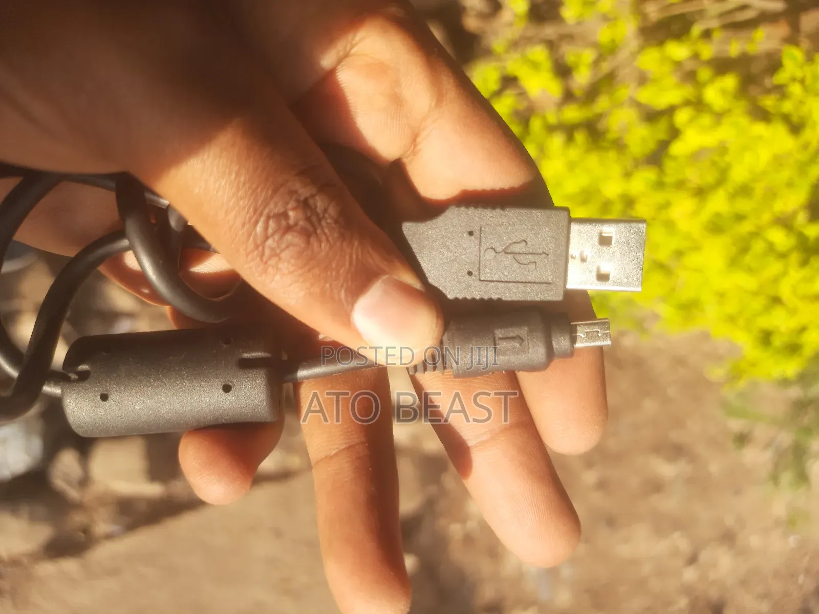 Usb To Mini 8-pin Data Transfer And Charging Cable