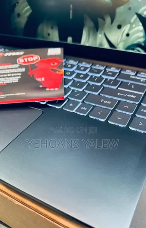 New Laptop MSI Modern 14 8GB Intel Core I7 SSD 512GB