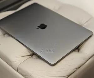 New Apple MacBook Pro 2023 M3 14-Inch 18GB Apple M3 Pro SSD 512GB