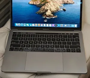 New Laptop Apple MacBook Pro 2019 16GB Intel Core I7 SSD 1T