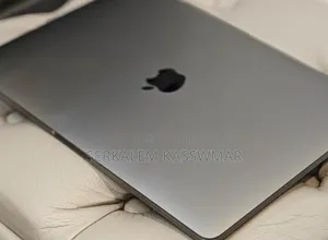 New Laptop Apple MacBook Pro 2019 16GB Intel Core I7 SSD 1T