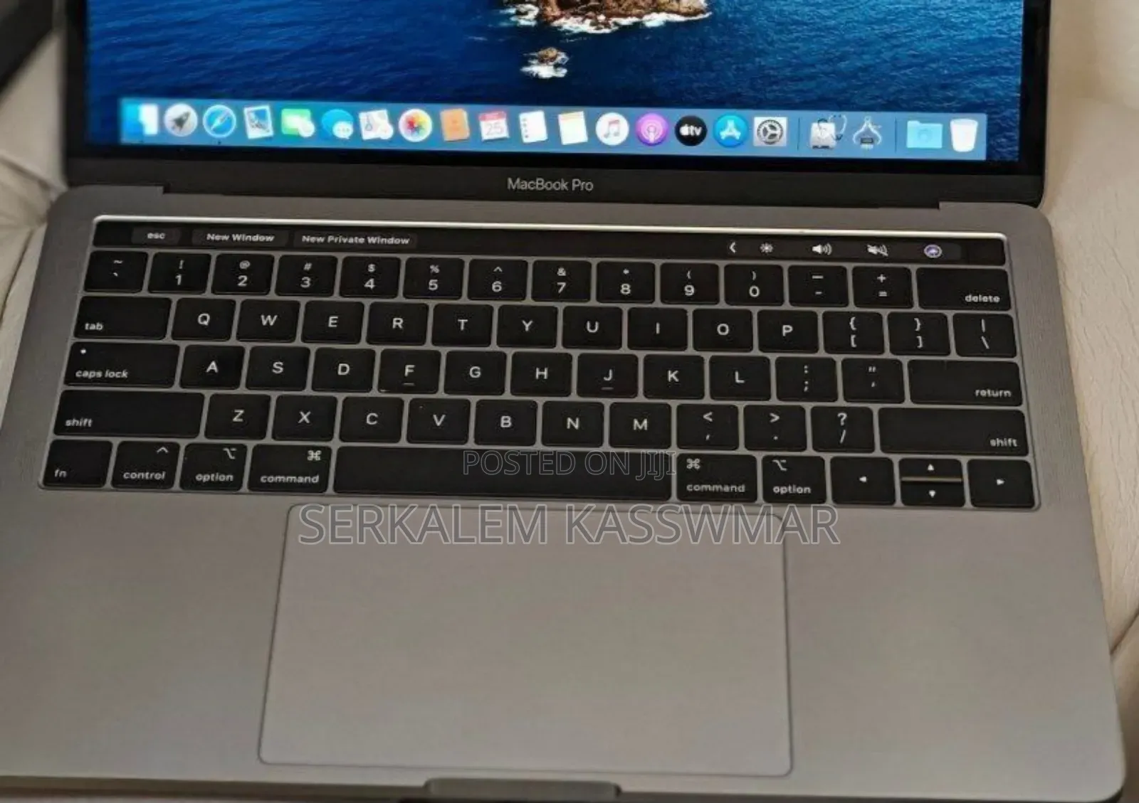 New Laptop Apple MacBook Pro 2019 16GB Intel Core I7 SSD 1T