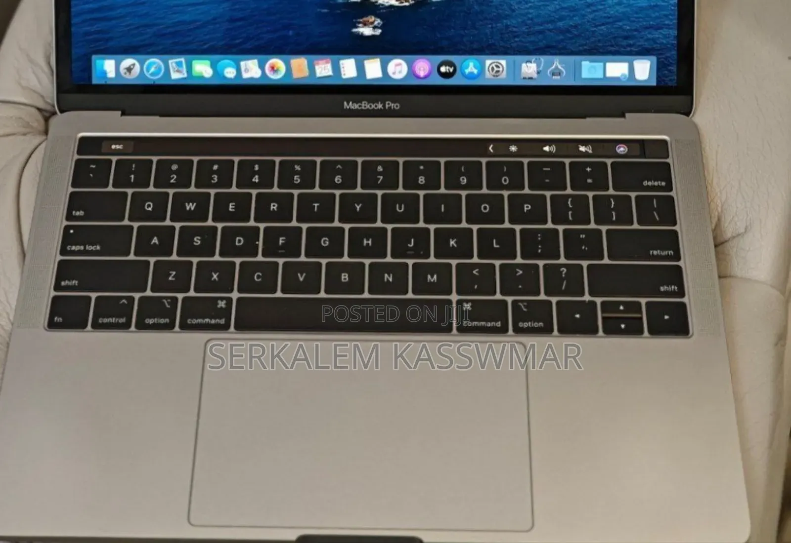 New Laptop Apple MacBook Pro 2019 16GB Intel Core I7 SSD 1T