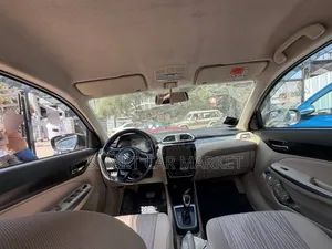 Suzuki Dzire 2022 Silver
