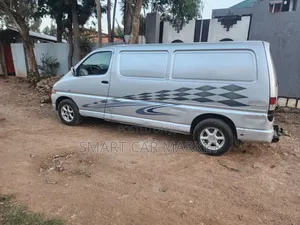 Toyota HiAce 2006 Silver