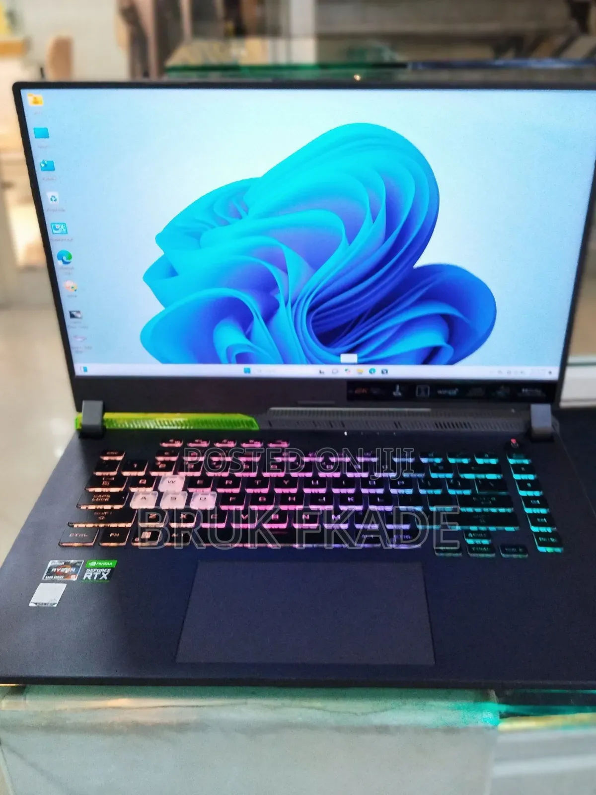 New Laptop Asus ROG Strix G15 16GB AMD Ryzen 9 SSD 512GB