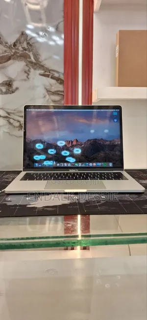 New Laptop Apple MacBook Pro 2016 8GB Intel Core I5 SSD 256GB