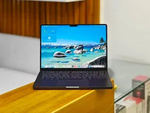 New Laptop Apple MacBook Pro 2019 16GB Intel Core I7 SSD 1T