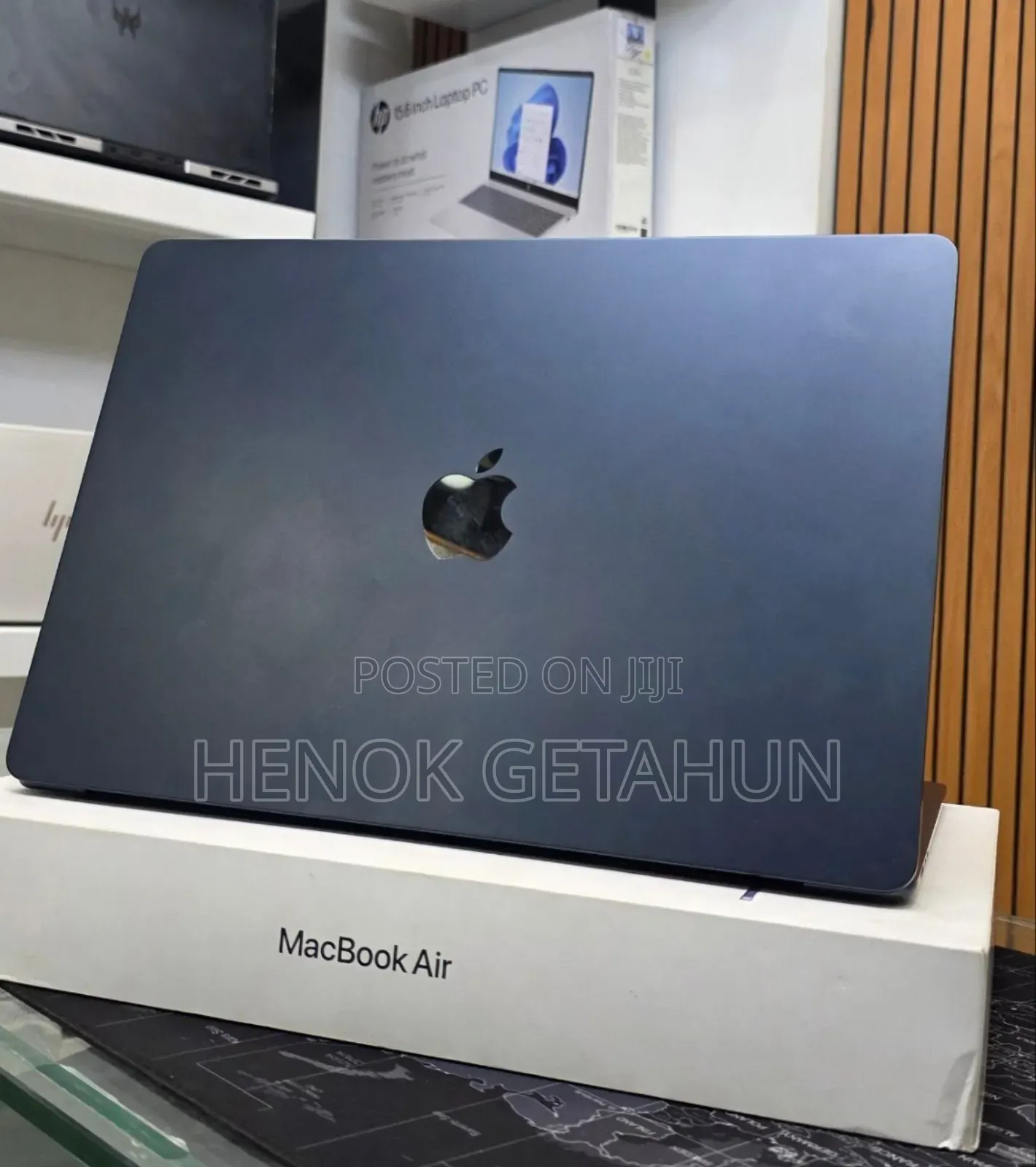 New Laptop Apple MacBook Air 2025 M4 15-Inch 16GB Apple M4 SSD 256GB