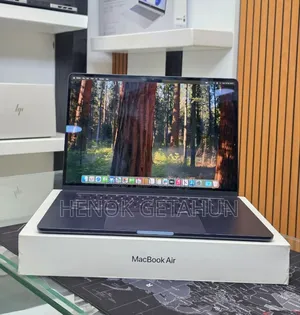 New Laptop Apple MacBook Air 2025 M4 15-Inch 16GB Apple M4 SSD 256GB