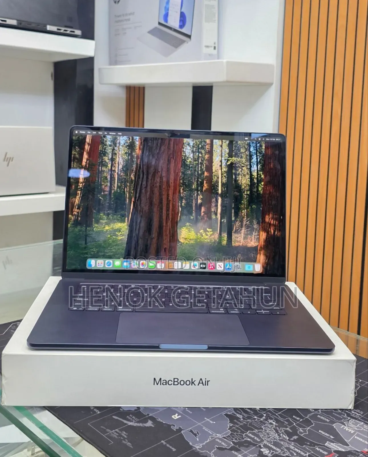New Laptop Apple MacBook Air 2025 M4 15-Inch 16GB Apple M4 SSD 256GB